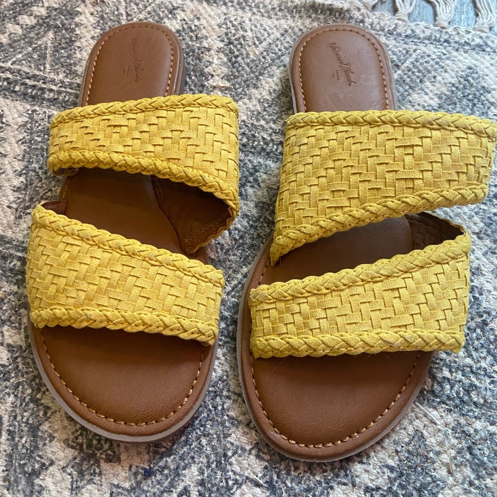 Target Sandals EXCELLENT CONDITION